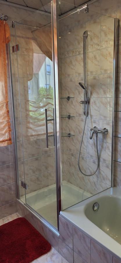 אנסבאך Attraktive 3 Zimmer Wohnung In Ruhiger Lage מראה חיצוני תמונה